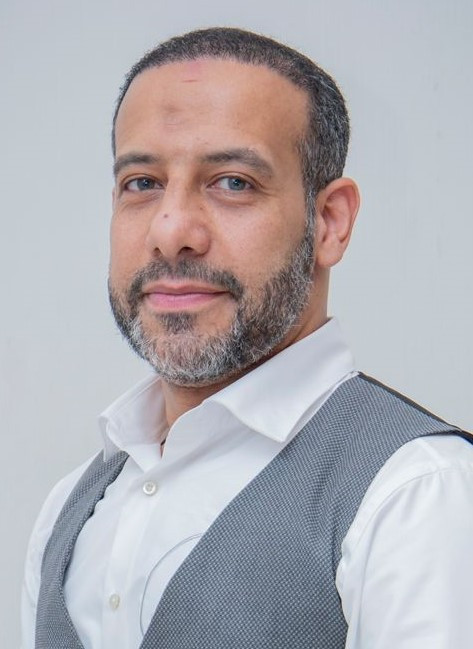 عمرو الفخراني